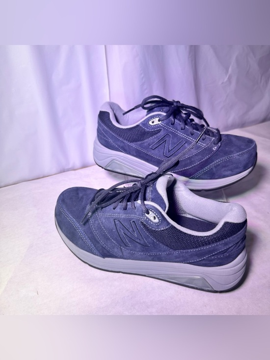 New Balance Men’s Dark Navy Suede Athletic Trainers main image 10